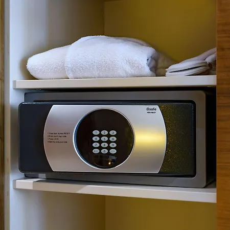 Moevenpick Geneva 4* Meyrin